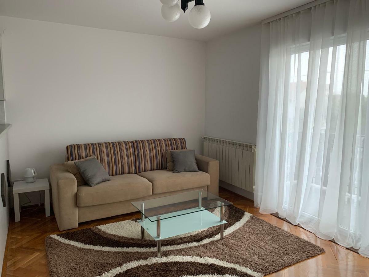 Apartman Madape Sesvete Exteriör bild